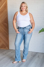 Load image into Gallery viewer, Alana Mid Rise Clean Bootcut Jeans