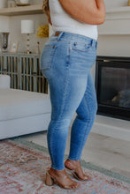 Load image into Gallery viewer, Catherine Mid Rise Vintage Skinny Jeans