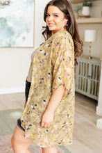 Load image into Gallery viewer, Go Anywhere Floral Kimono