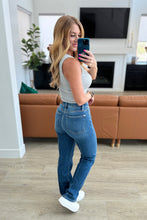 Load image into Gallery viewer, Campbell High Rise Center Seam Detail Straight Jeans