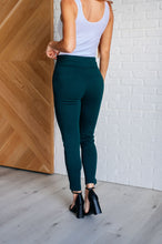 Load image into Gallery viewer, Magic Ankle Crop Skinny Pants in Hunter Green