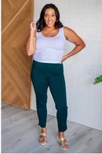 Load image into Gallery viewer, Magic Ankle Crop Skinny Pants in Hunter Green