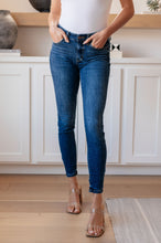 Load image into Gallery viewer, Maxine Mid-Rise Skinny Jeans