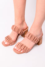 Load image into Gallery viewer, Tropic Like it&#39;s Hot Heels in Blush Suede