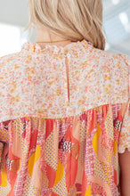 Load image into Gallery viewer, Day Dreamer Mixed Floral Top in Mauve