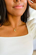 Load image into Gallery viewer, Crescent Moon Necklace