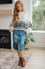 Load image into Gallery viewer, Don&#39;t Waver Fringe Detail Sweater