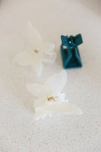 Load image into Gallery viewer, Pearl Butterfly Claw Clip in Ivory