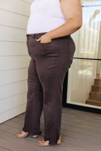 Load image into Gallery viewer, Sybil High Rise Frayed Hem 90&#39;s Straight Jeans in Brown